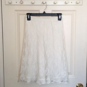 White laced skirt